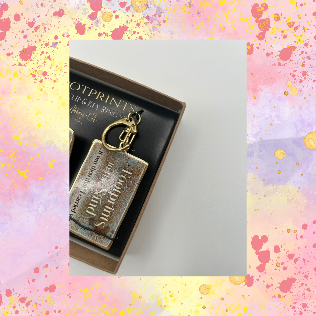 Footprints In The Sand Visor Clip and Keychain Set