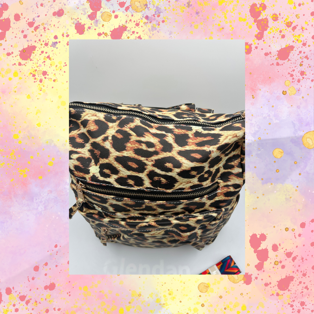 Girl On The Go Cheetah Print Tote Bag/Purse - Faux Leather